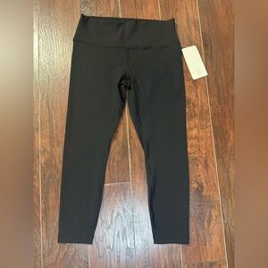 Lululemon Wunder Under Size 12 Hi-Rise 7/8 Tight *Full-On Luxtreme 25" Black